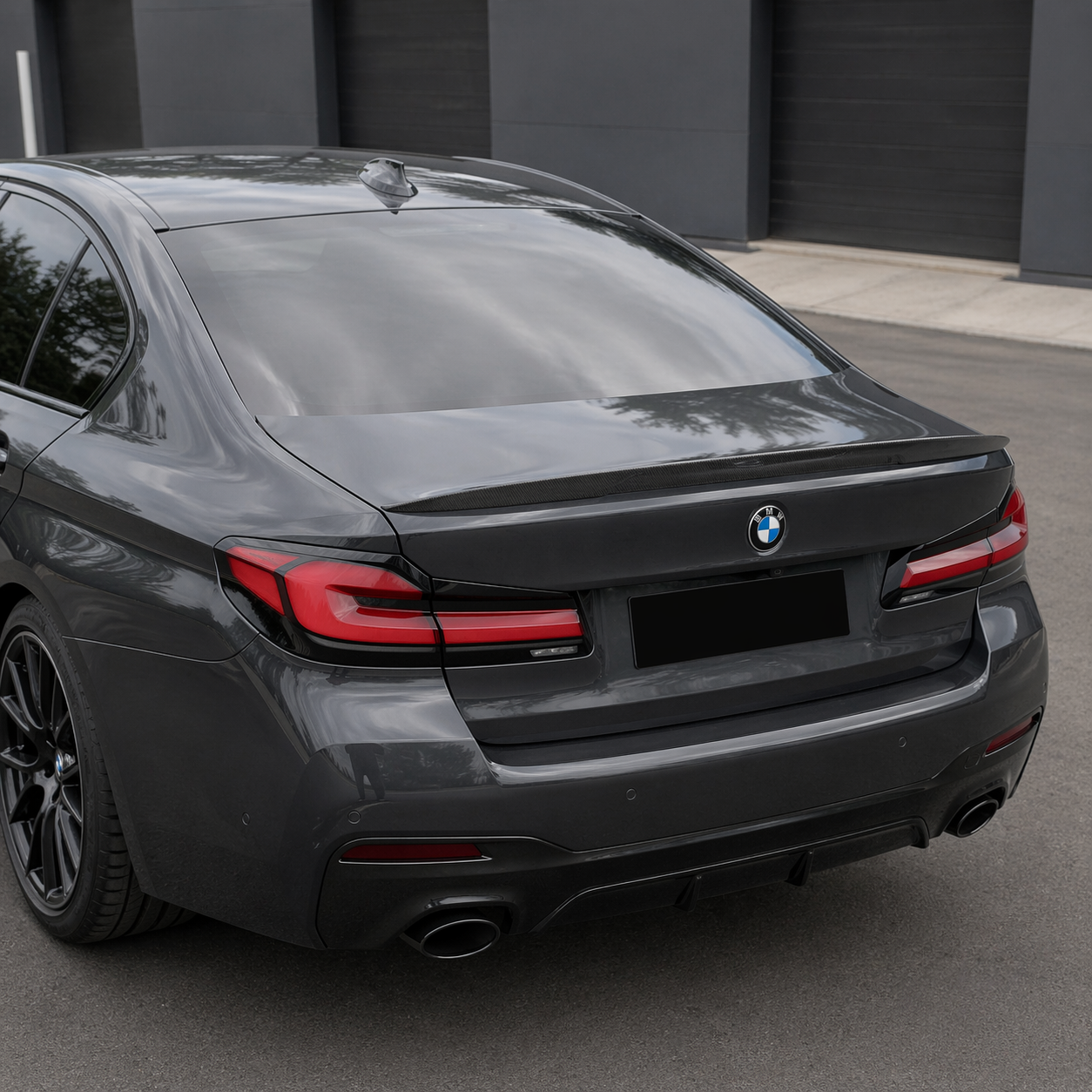 Carbon Fiber M Style Trunk Spoiler - BMW 5 Series G60 / M5 G90 / i5 (2024+)